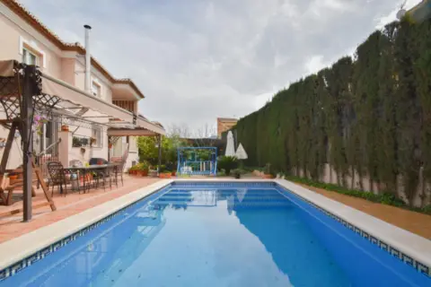 Chalet en Ogijares