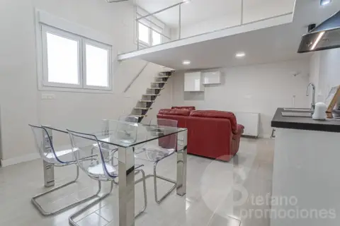 Loft en A Un Paso de El Corte Ingles, Metro, Conexiones, 3 Habitaciones, Perchel Norte