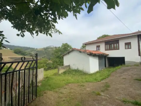 Chalet en calle Arcallana