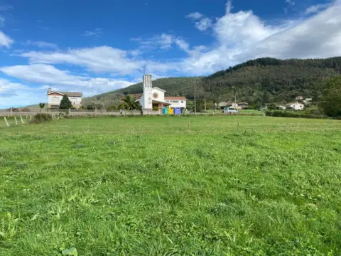 Terreno en calle de la Iglesia