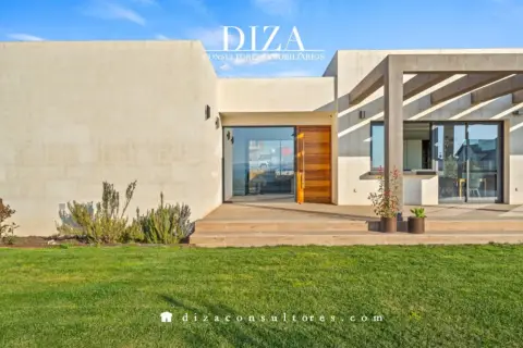 Chalet en calle Constelación del Unicornio