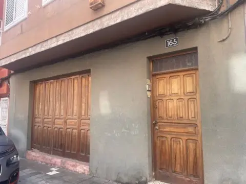 Local comercial en calle del Párroco Segundo Vega, 165