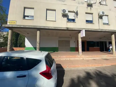 Local comercial en Cerro de Reyes