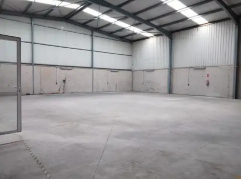 Nave industrial en Yagüe-Villalonquejar