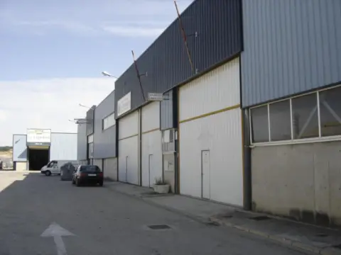 Nave industrial en calle de Vitoria