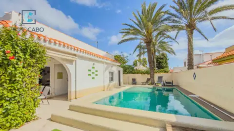 Chalet en calle Playa Alemanes-Manga, nº 29