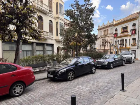 Local comercial en calle de Amador de los Ríos, 4