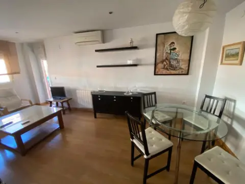 Piso en calle Santo Tomás de Villanueva