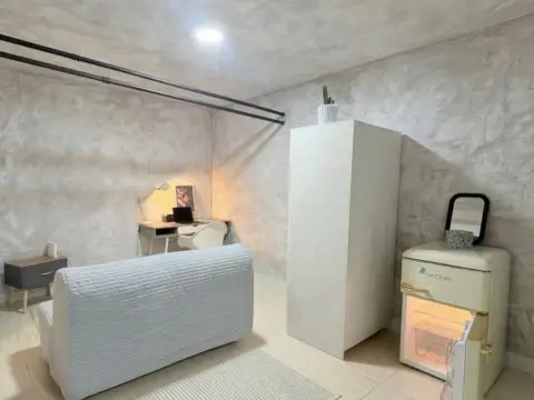 Estudio en calle de la Virgen del Sagrario, 21