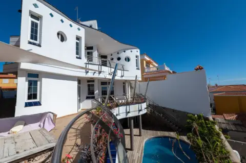 Chalet en calle de José Carreras