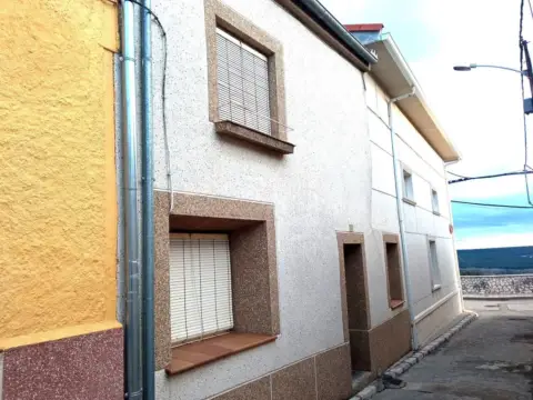 Casa adosada en calle de las Tahonas, 3