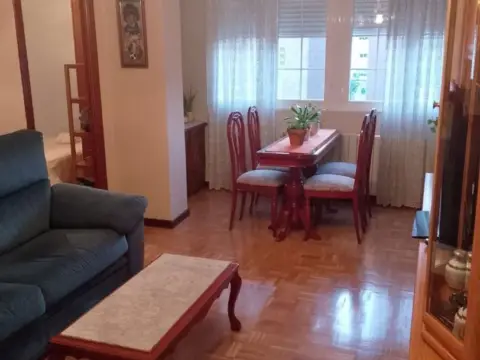 Piso en Plaza de Carballo