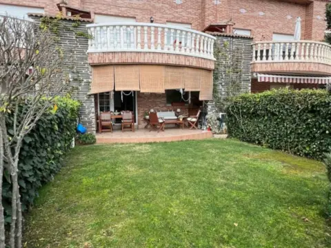 Casa adosada en Navarrete