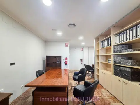 Oficina en calle de los Capuchinos