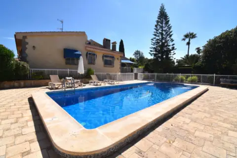 Chalet en Pueblo Levantino