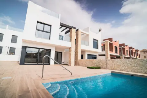 Chalet en Punta Prima