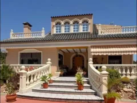 Chalet en Maitino-Perleta