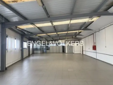 Nave industrial en Pla d'en Boet