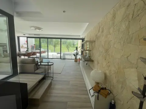 Chalet en calle Uzi-9 Font del Llop