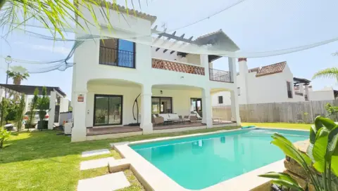 Chalet en Urbanización Santa Maria