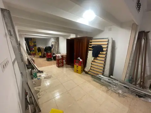 Local comercial en calle de Jaime Segarra