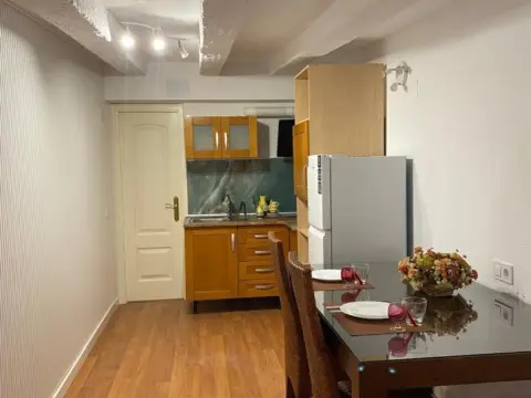 Estudio en calle de Rafael Escolano, 54