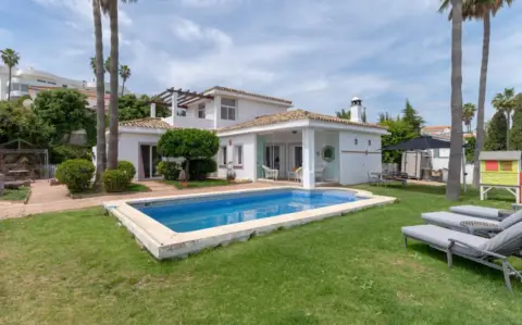 Chalet en calle los Escritores