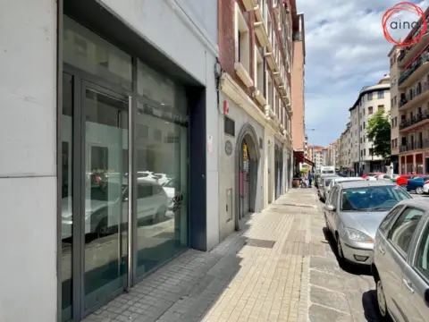 Local comercial en Ensanche