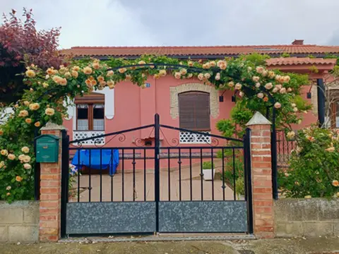 Casa adosada en Marcilla