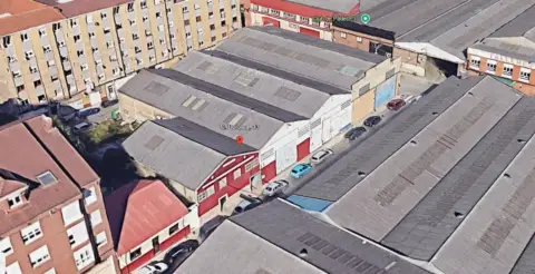 Nave industrial en calle de Dorotea, 13