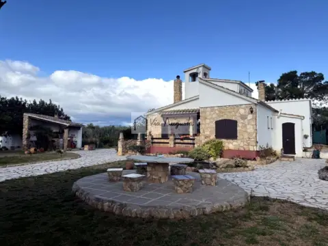 Finca rústica en Avinguda de l'Ampolla