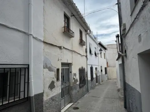 Casa adosada en calle del Pozo