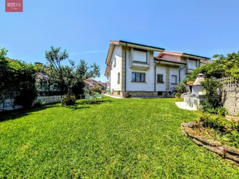 Casa pareada en Castillo