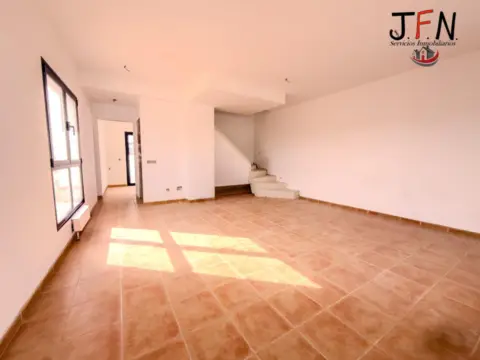 Casa en calle de la Orilla