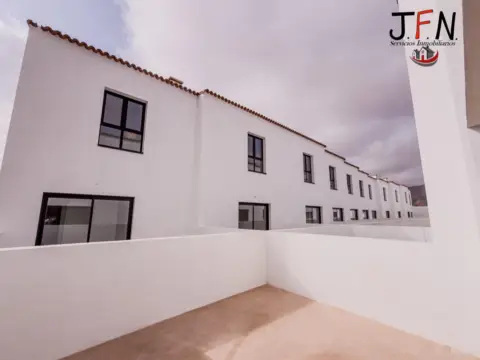 Casa en calle de la Orilla