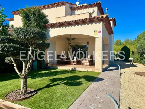 Casa pareada en Carrer dels Masets, 6