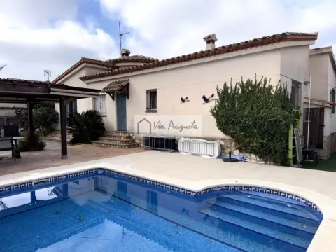 Chalet en Carrer del Flamenc