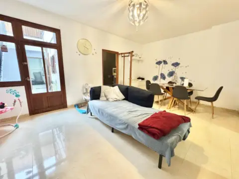 Piso en Carrer de la Sinia Dels Frares