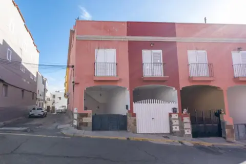Chalet en calle Marconi, 29