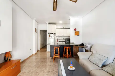 Piso en calle Villa Madrid, 37