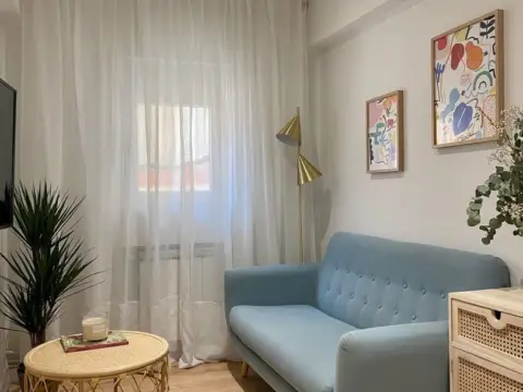 Piso en calle de la Universidad