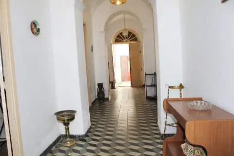 Casa adosada en calle Baños, 14