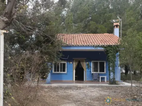 House in A Las Afueras