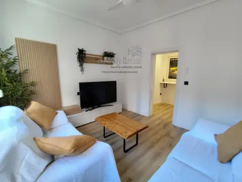 Piso en Simón Abril