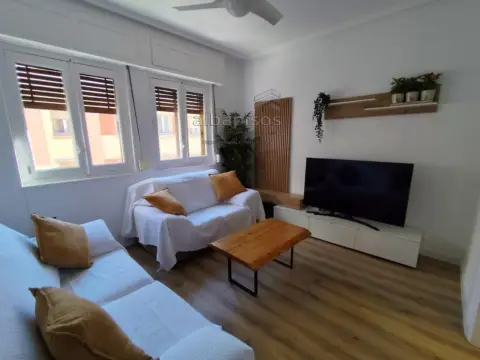 Piso en Simón Abril