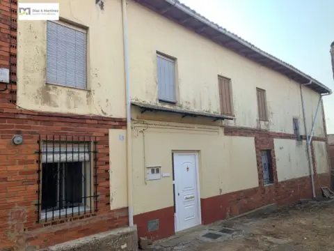 Casa en Villar de Mazarife