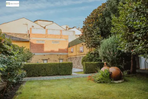 Chalet en Cacabelos