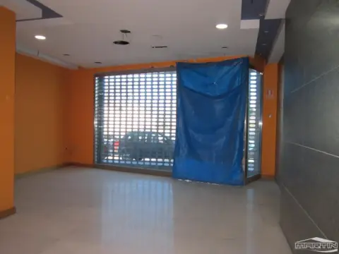 Local comercial en Avenida de la Infancia