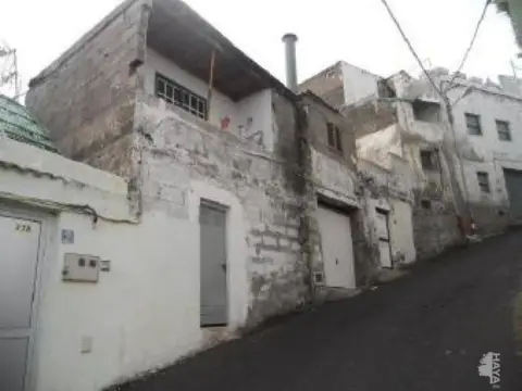 Casa en calle El Mirabal Alto, nº 27