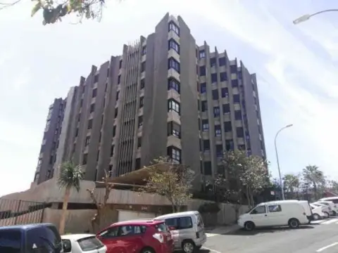 Piso en calle Rosalía de Castro, 3